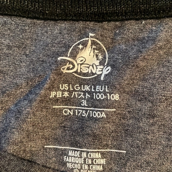 Santa Mickey Short Sleeve Shirt - Picture 5 of 10